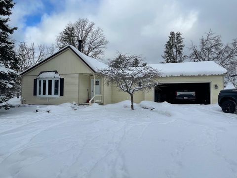 5102 W 4 Mile Road Peacock Township MI 49644