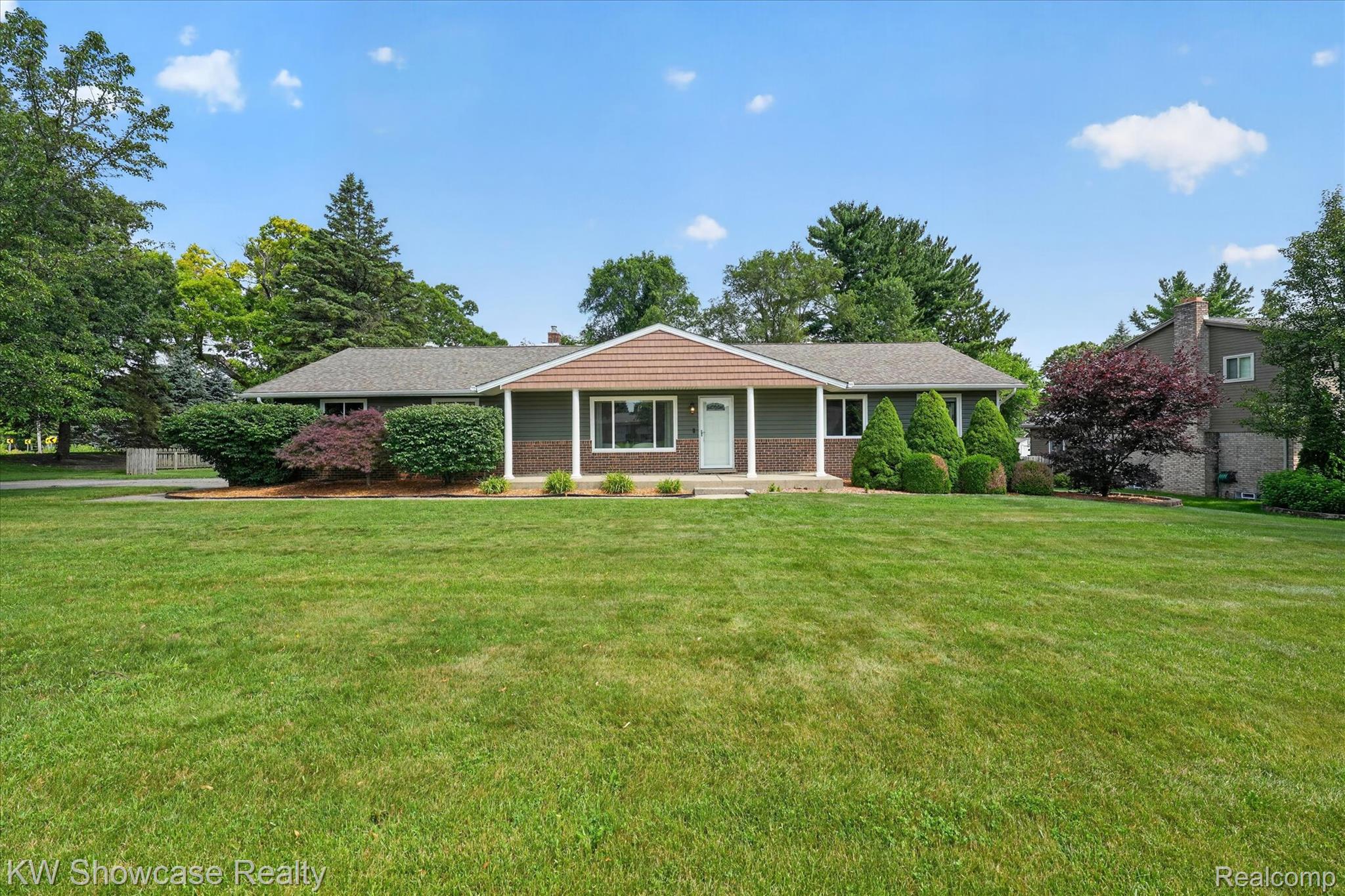 11498 Fox N Hounds Drive
