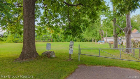 Tiny photo for 2222 Montroyal Avenue, Waterford Charter Township, MI 48328 (MLS # 20261068087)
