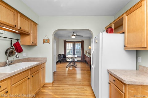 Tiny photo for 2222 Montroyal Avenue, Waterford Charter Township, MI 48328 (MLS # 20261068087)