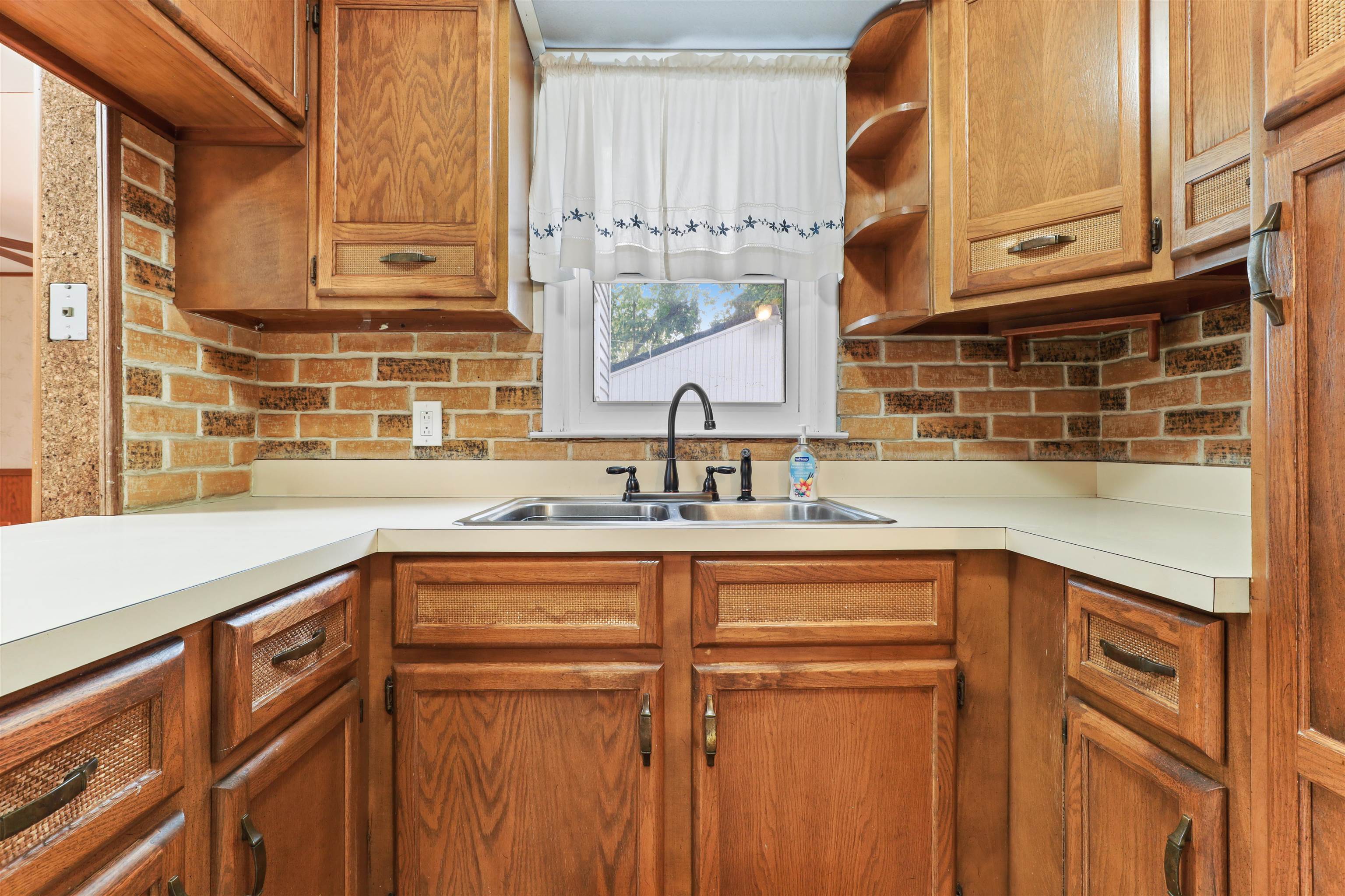 1607 Mulberry Lane