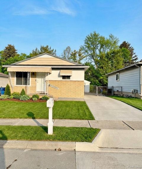 32458 Linderman Avenue Warren City MI 48093