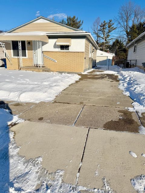 32458 Linderman Avenue Warren City MI 48093