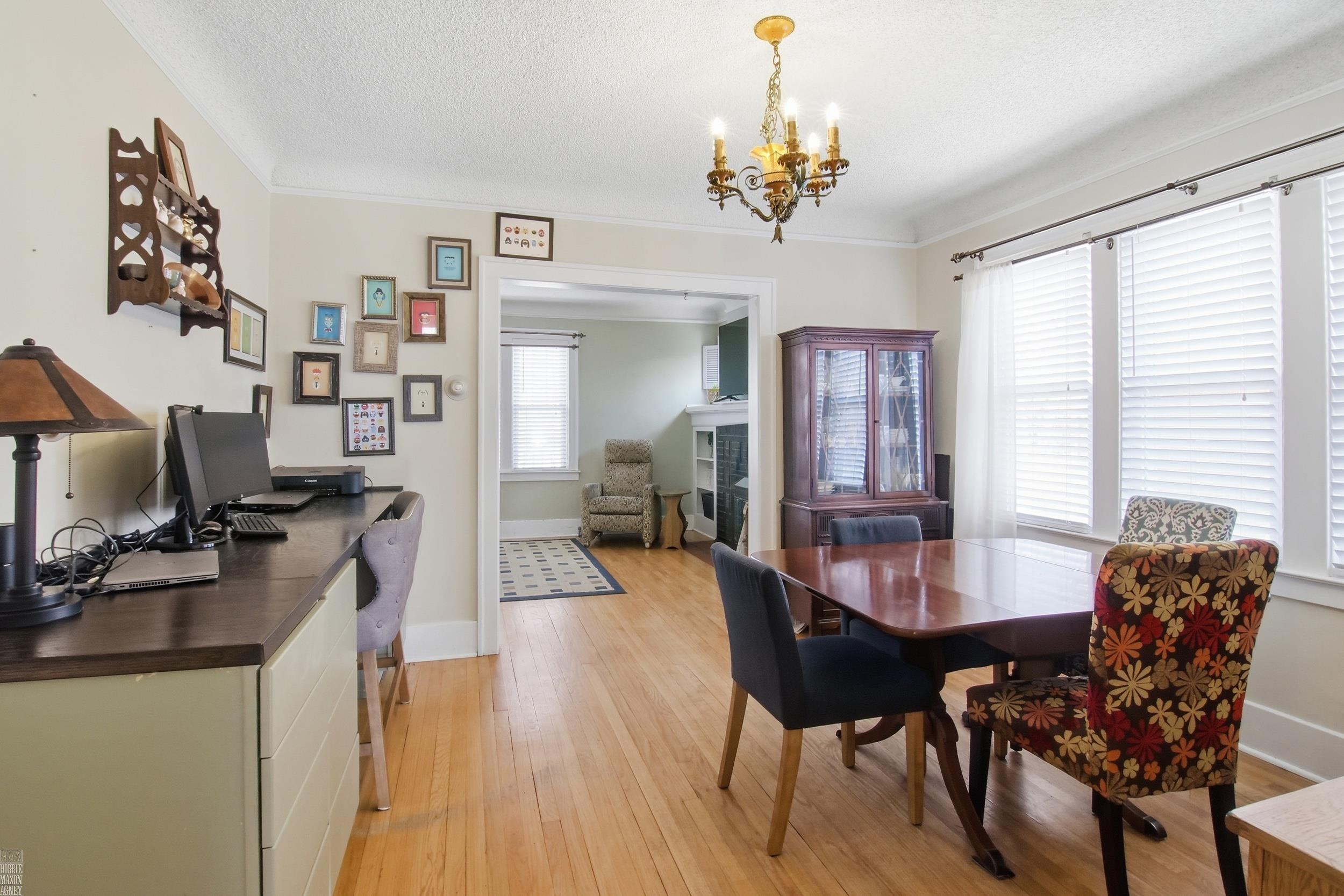 883 St. Clair Avenue
