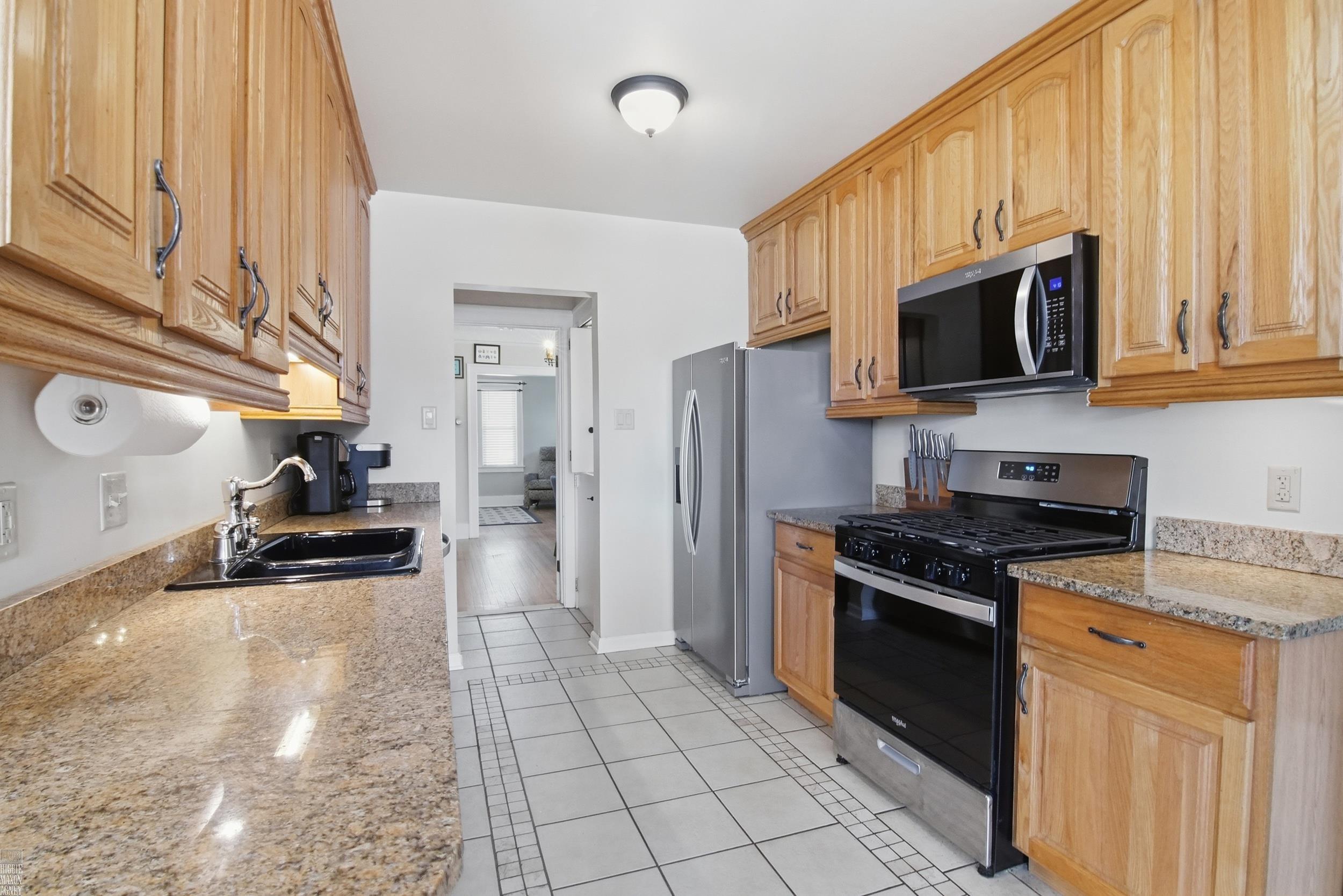883 St. Clair Avenue