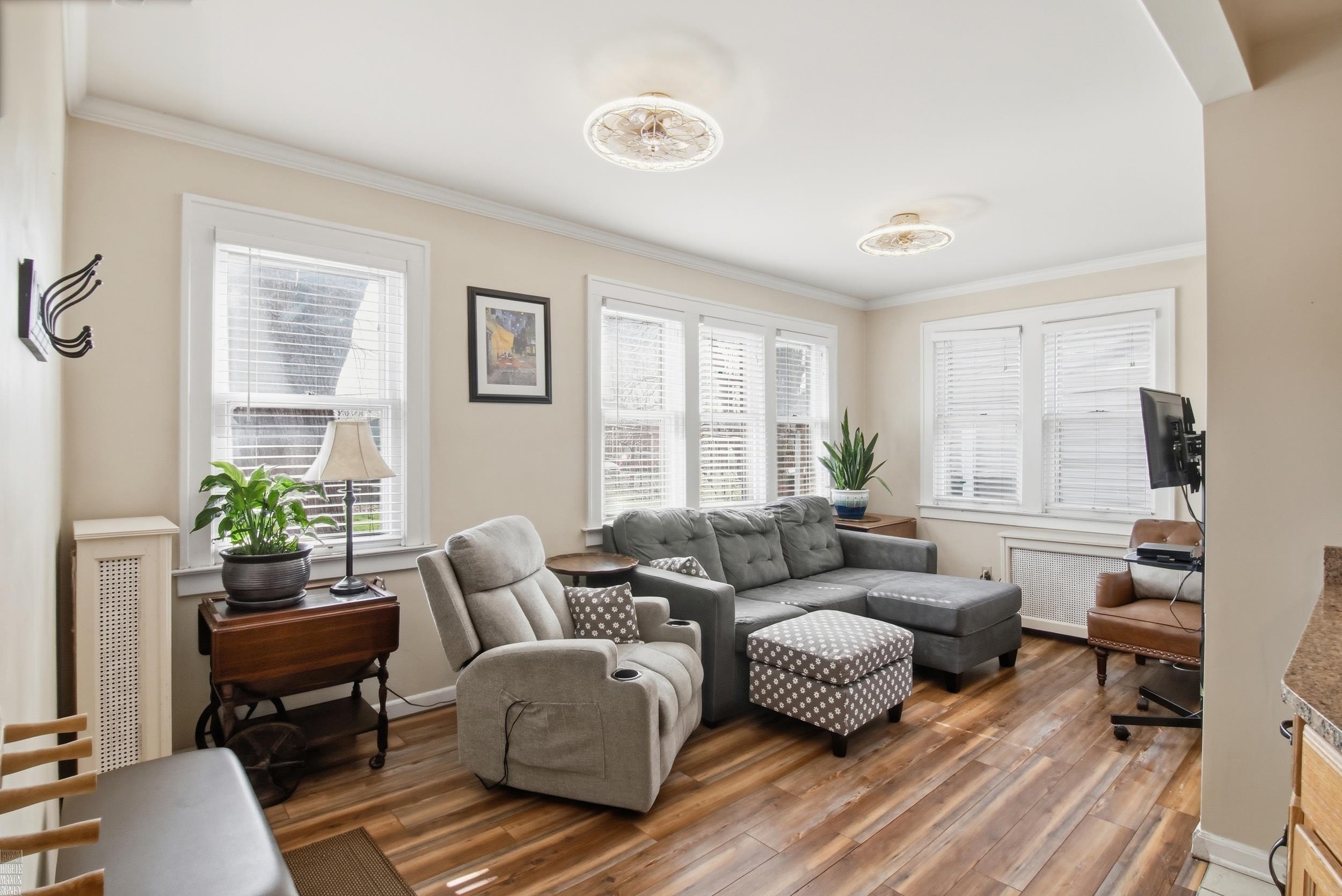 883 St. Clair Avenue