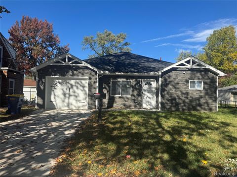 15223 Maplewood Avenue Eastpointe City MI 48021