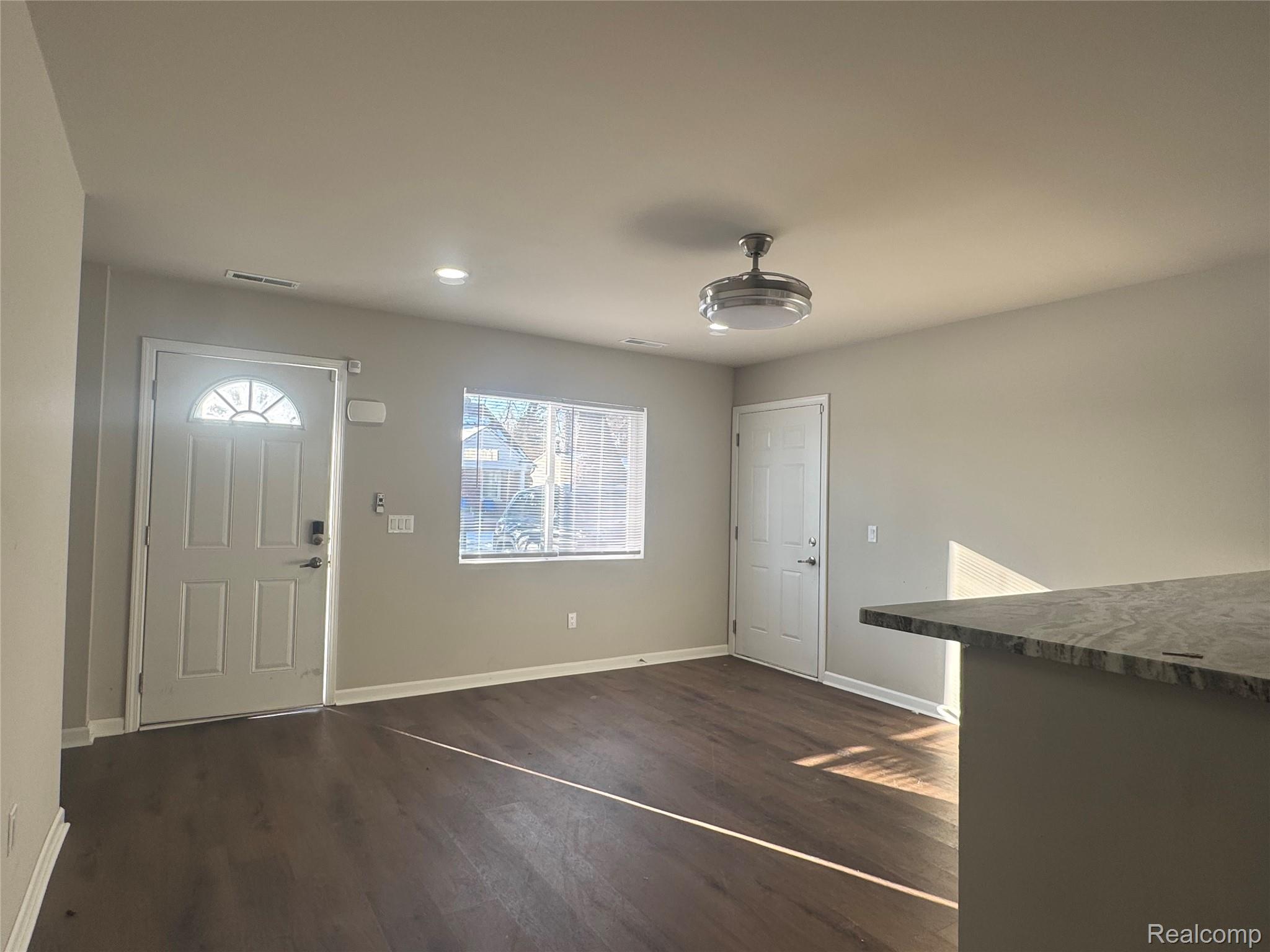 15223 Maplewood Avenue