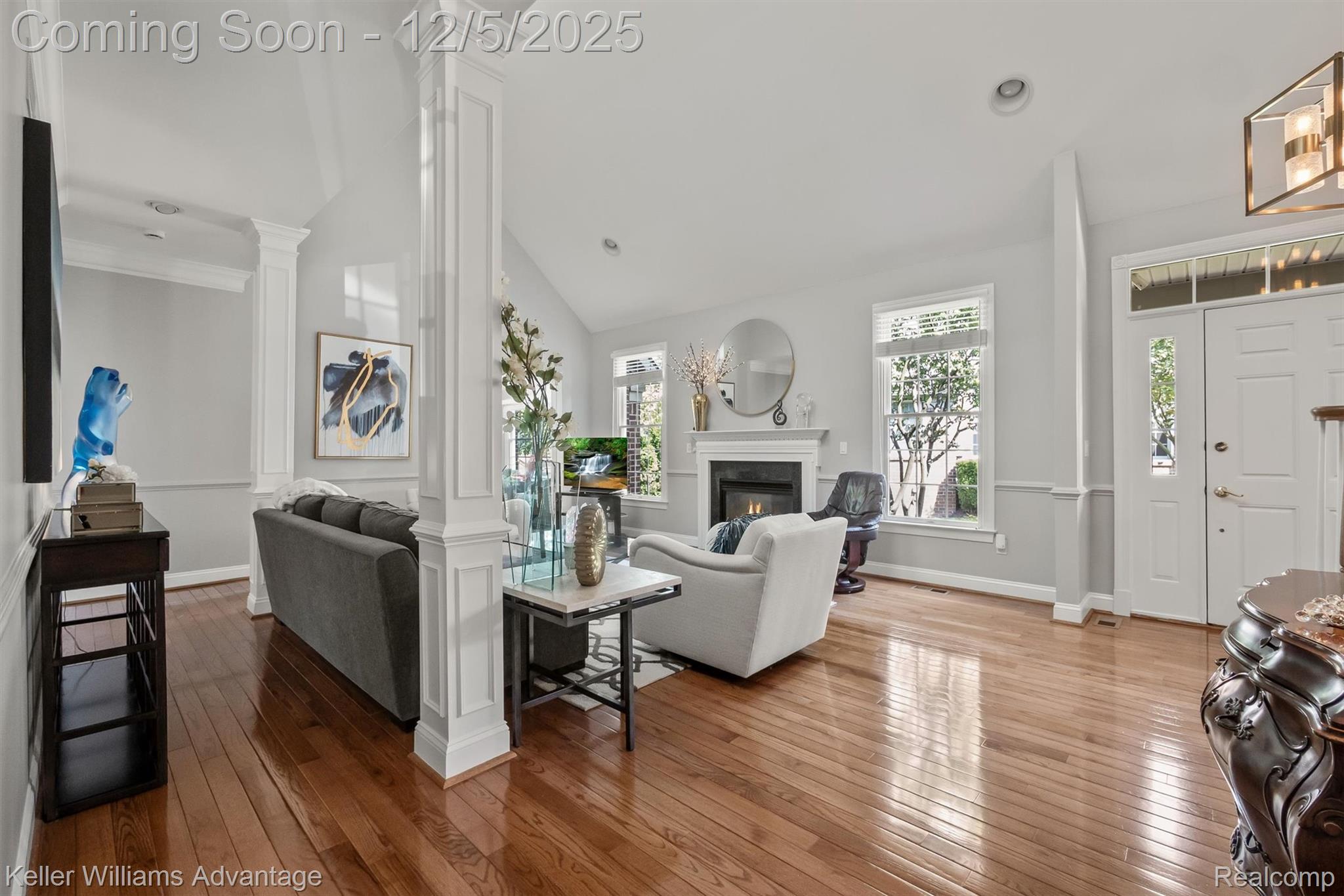 44604 Broadmoor Circle N