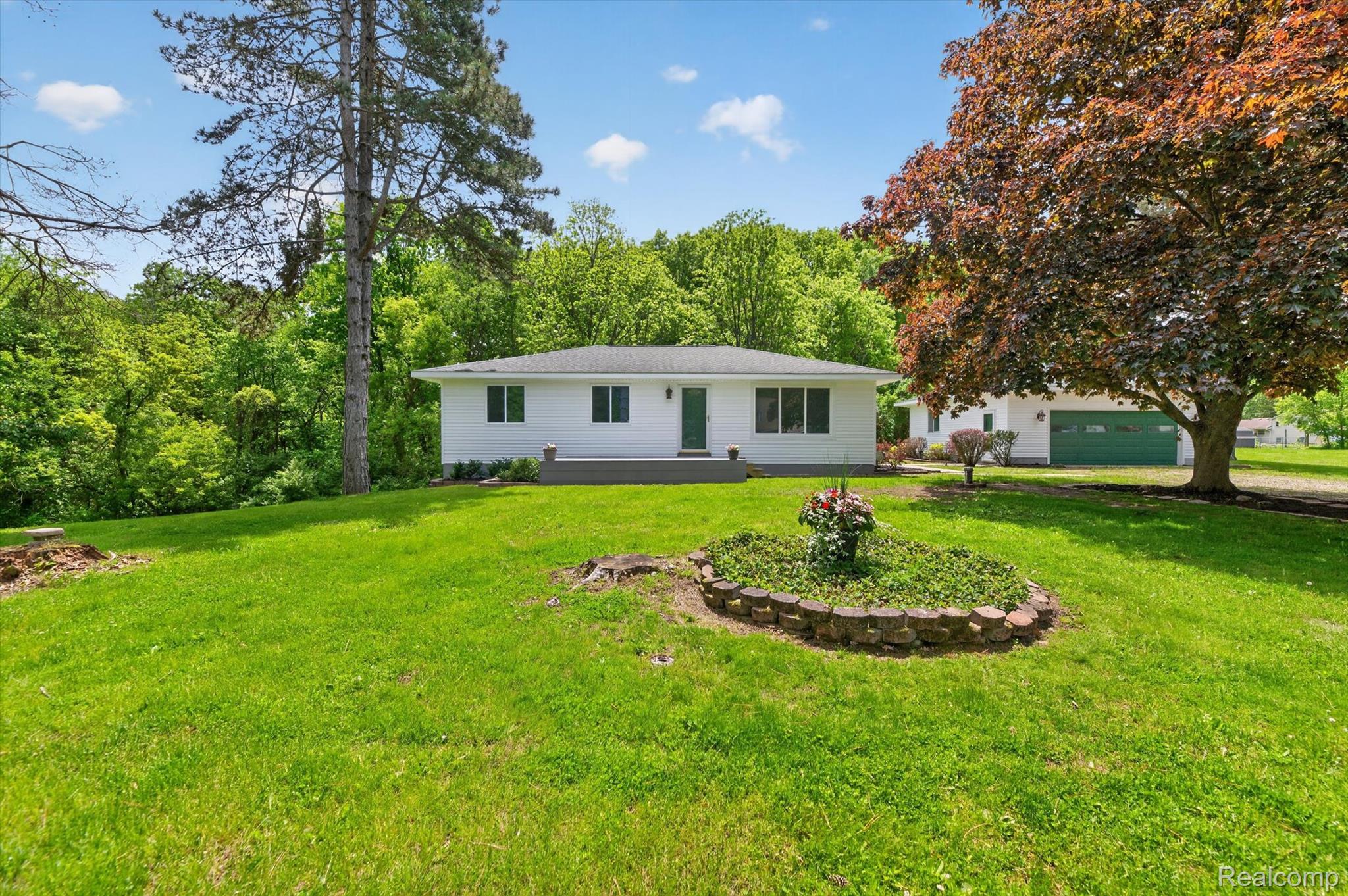 1976 Kathy Drive