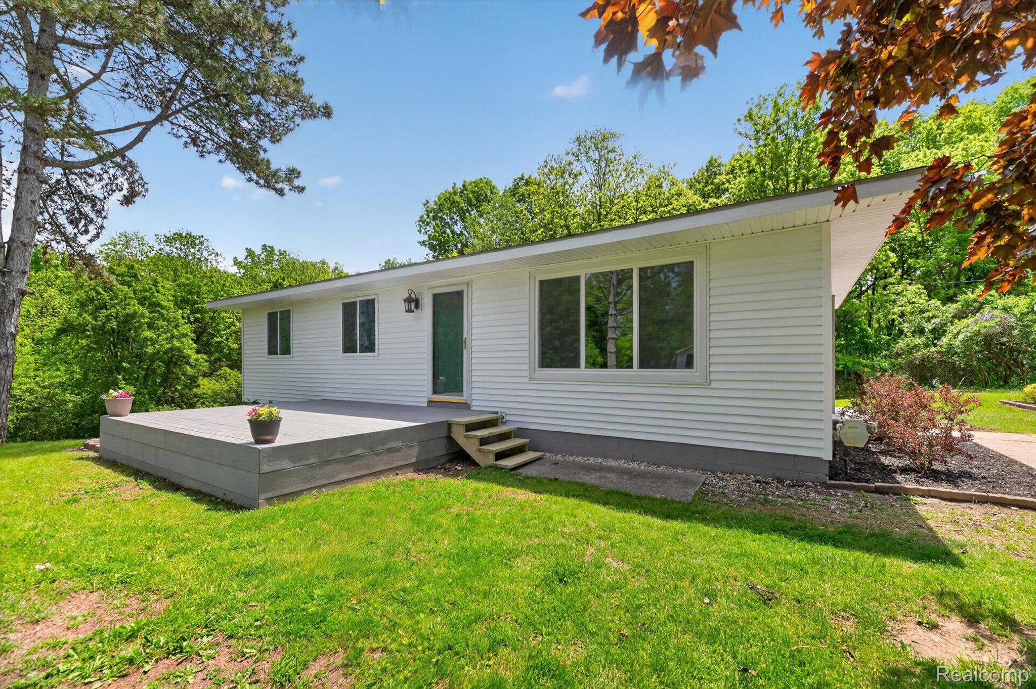 1976 Kathy Drive