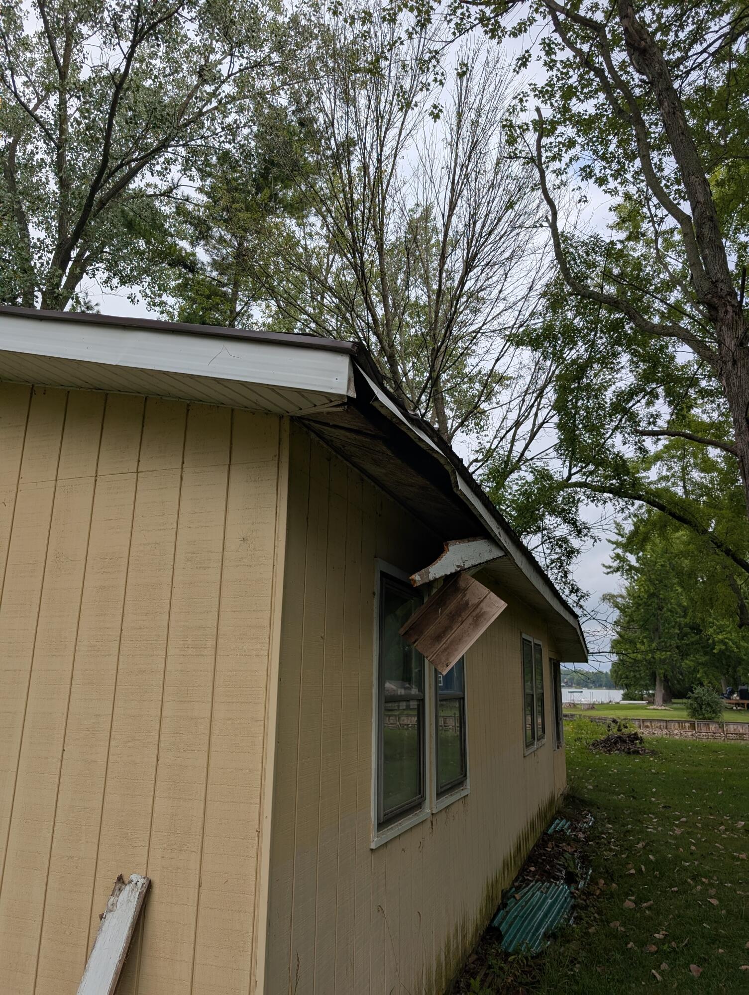 4233 Swan Lake Drive