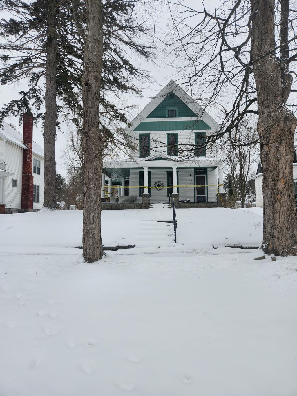 listing image 0