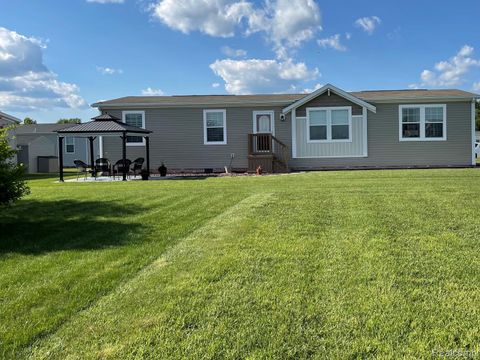 Photo of 11112 Hickory Tree Court, Green Oak Township, MI 48178 (MLS # 20261037869)