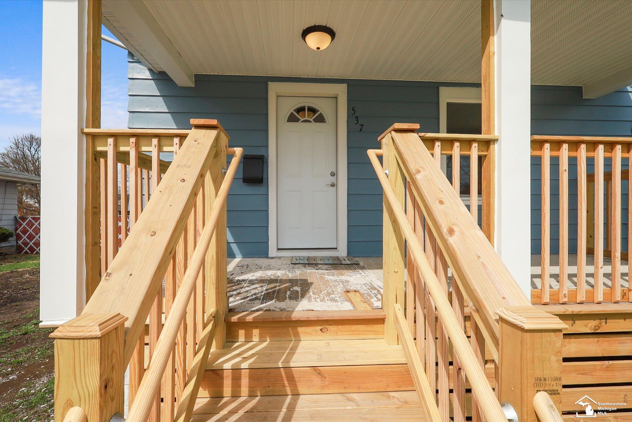 537 Maple Boulevard