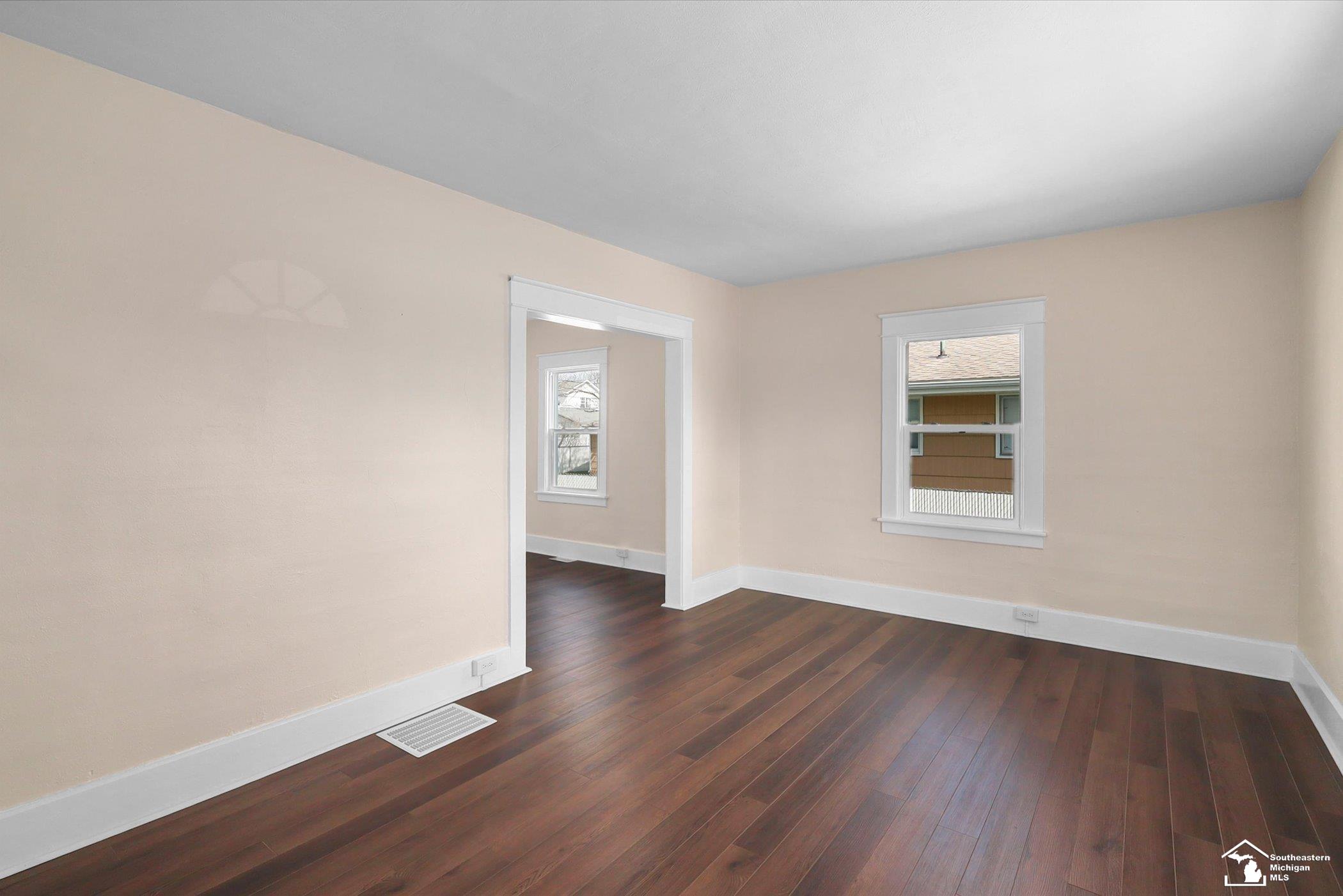 537 Maple Boulevard