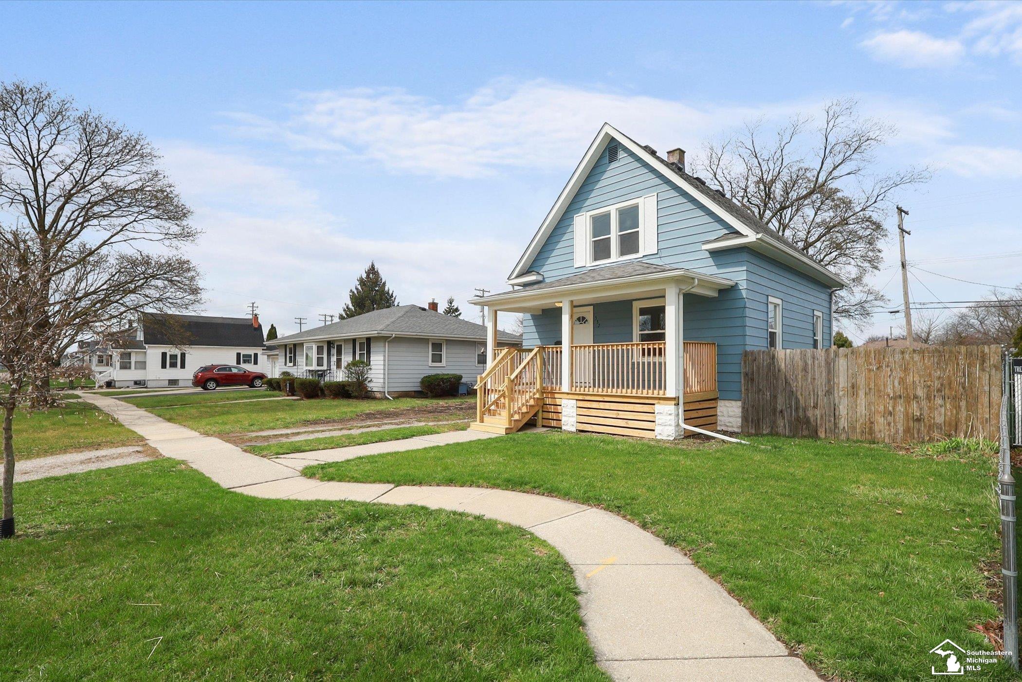 537 Maple Boulevard