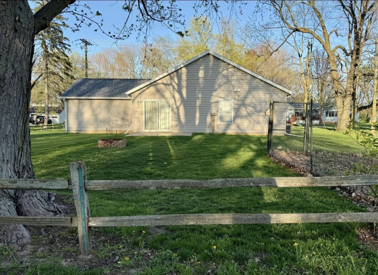 911 S Lincoln Avenue