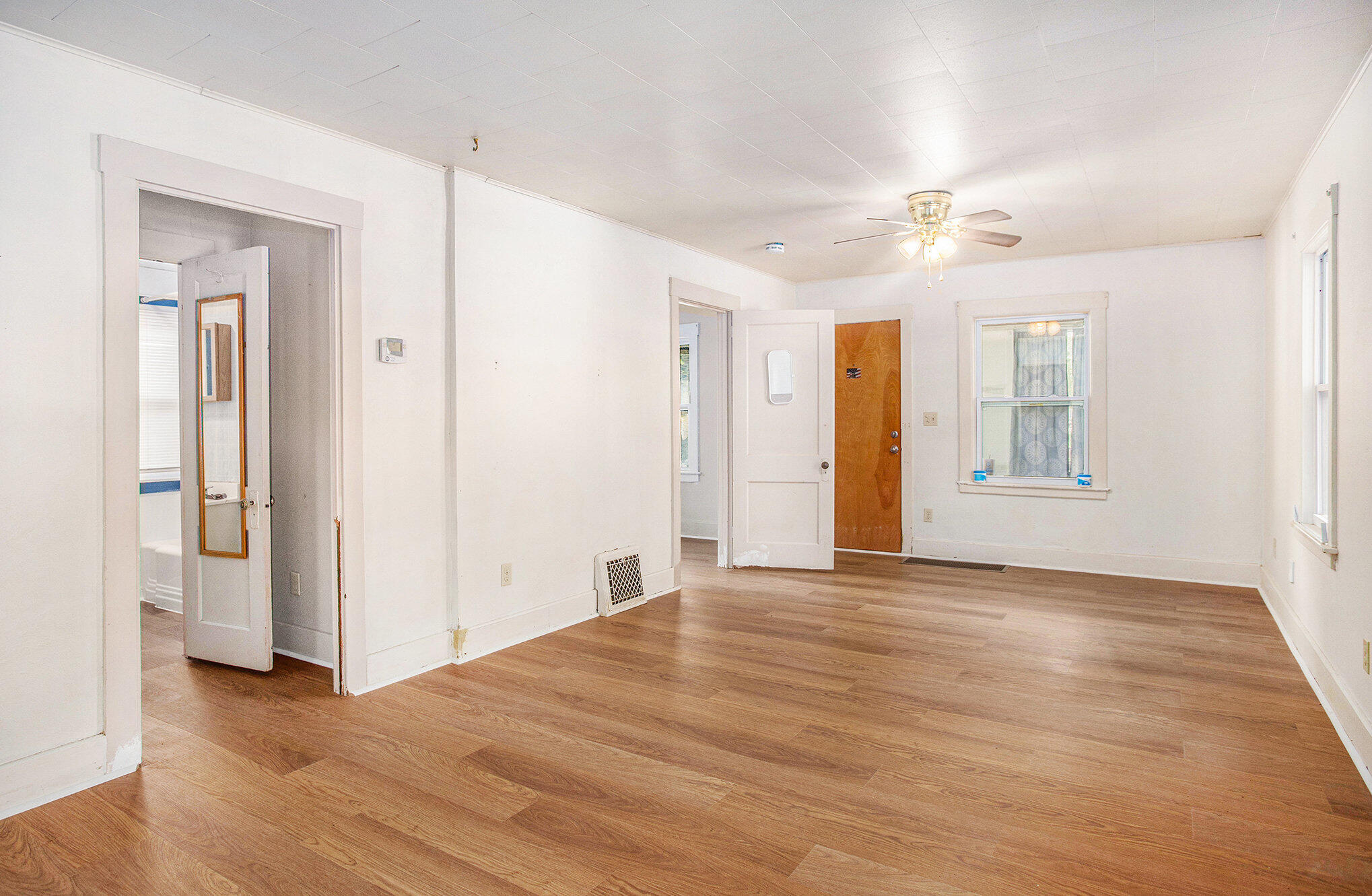 Battle Creek City, Michigan 49015, United States, 2 Bedrooms Bedrooms, ,1 BathroomBathrooms,Residential,Active,166803