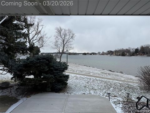 3553 Port Cove Drive 34 Waterford Charter Township MI 48328