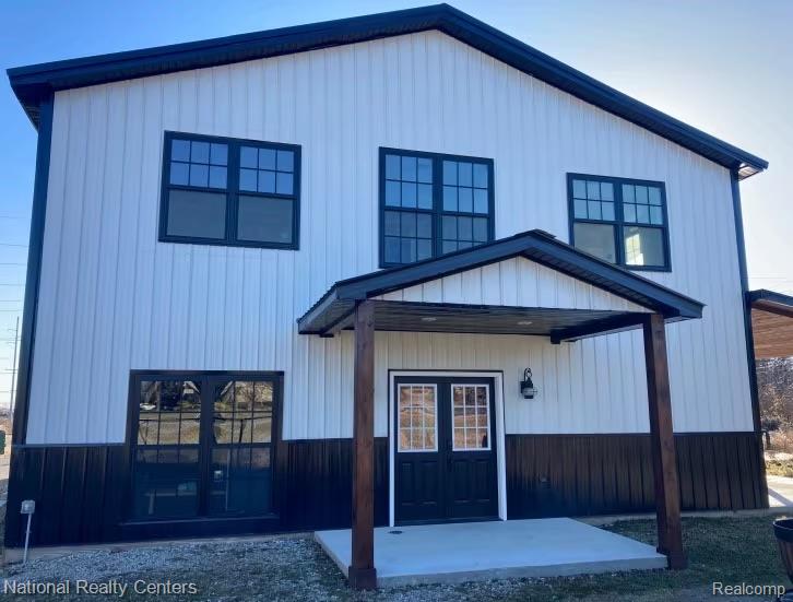 496 E Avon Road