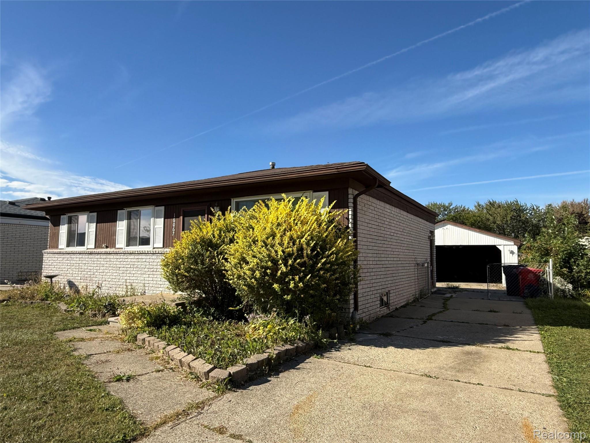 16067 Secretariat Avenue