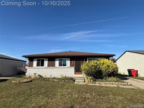 Photo of 16067 Secretariat Avenue, Roseville City, MI 48066 (MLS # 20251041921)