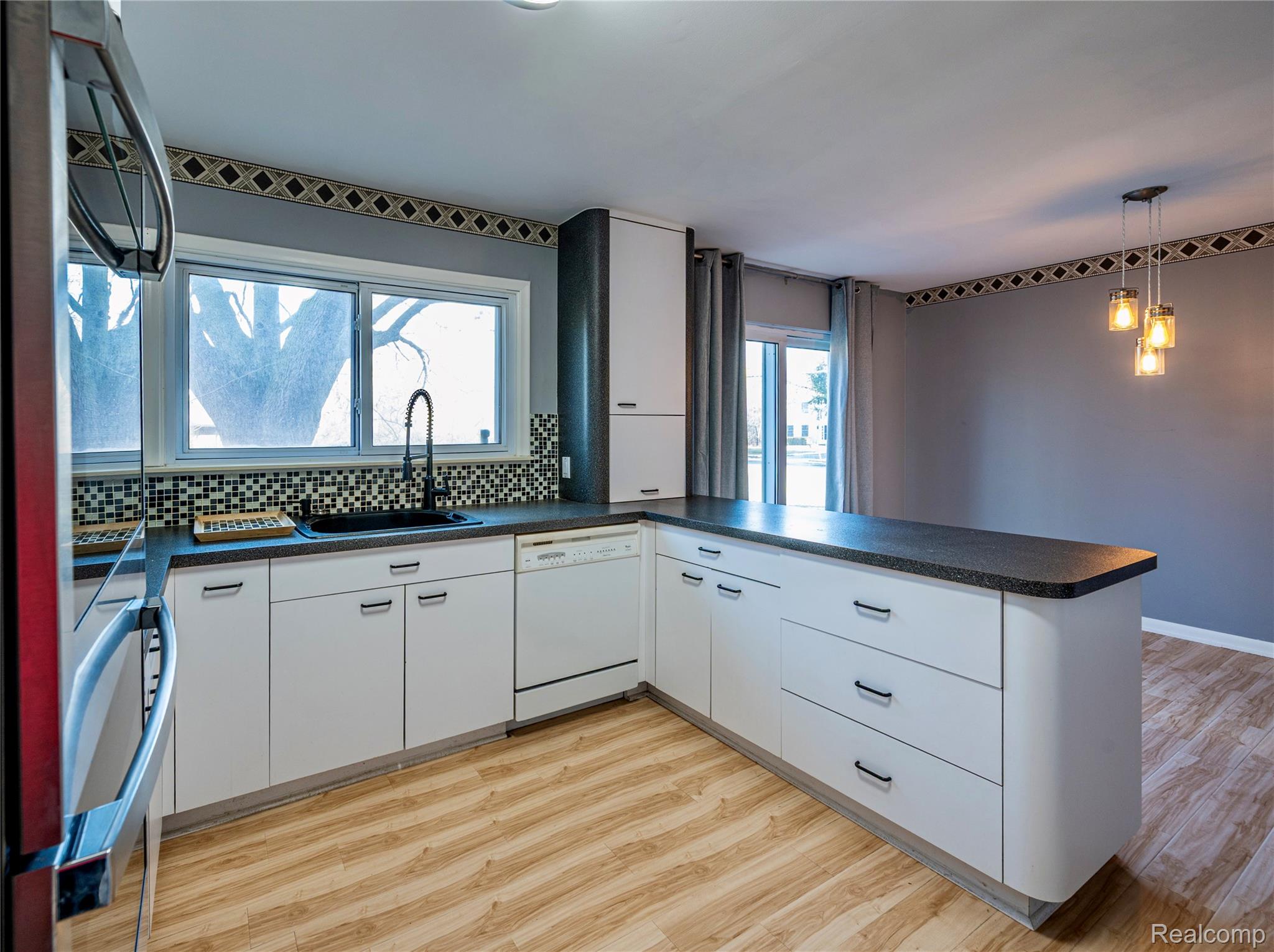 21660 Riverview Drive