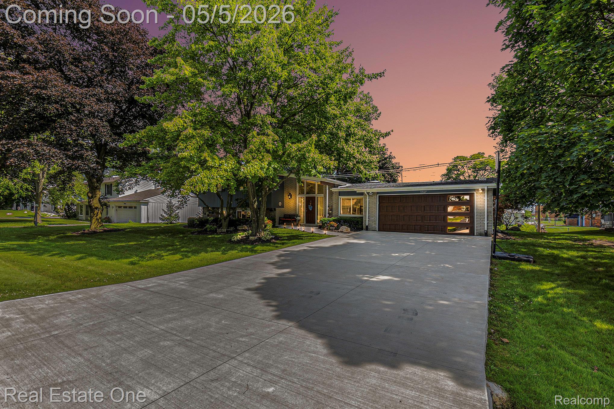 5567 Edinborough