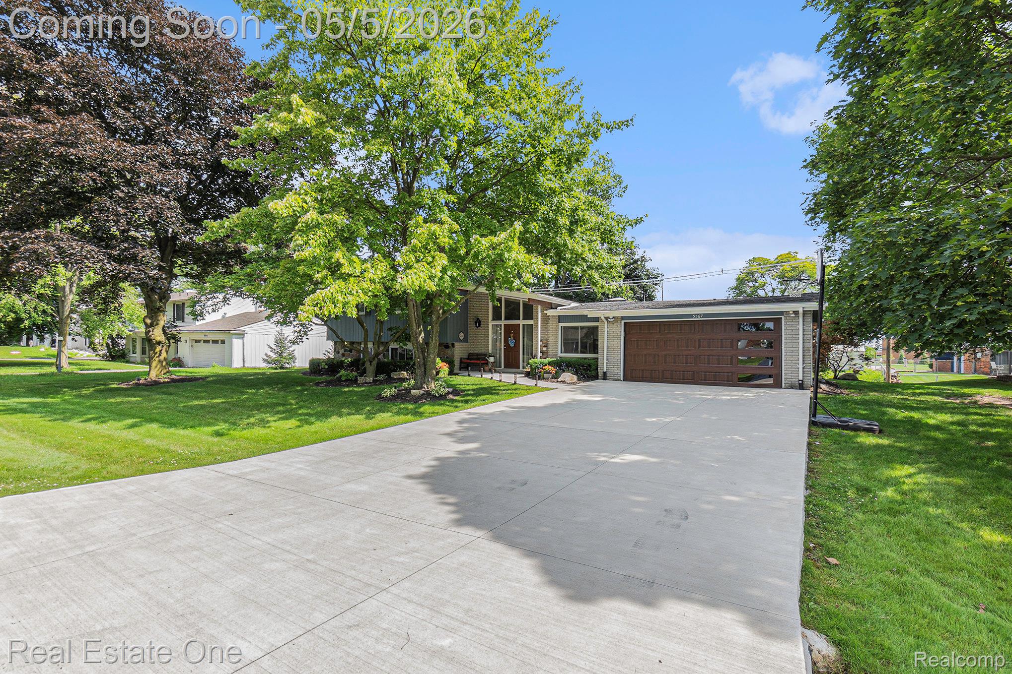 5567 Edinborough