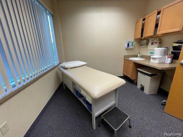 5151 GATEWAY Center 3