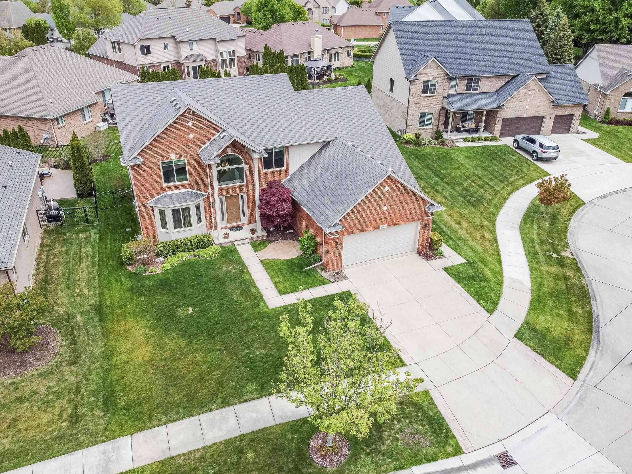 41870 Antoinette Court