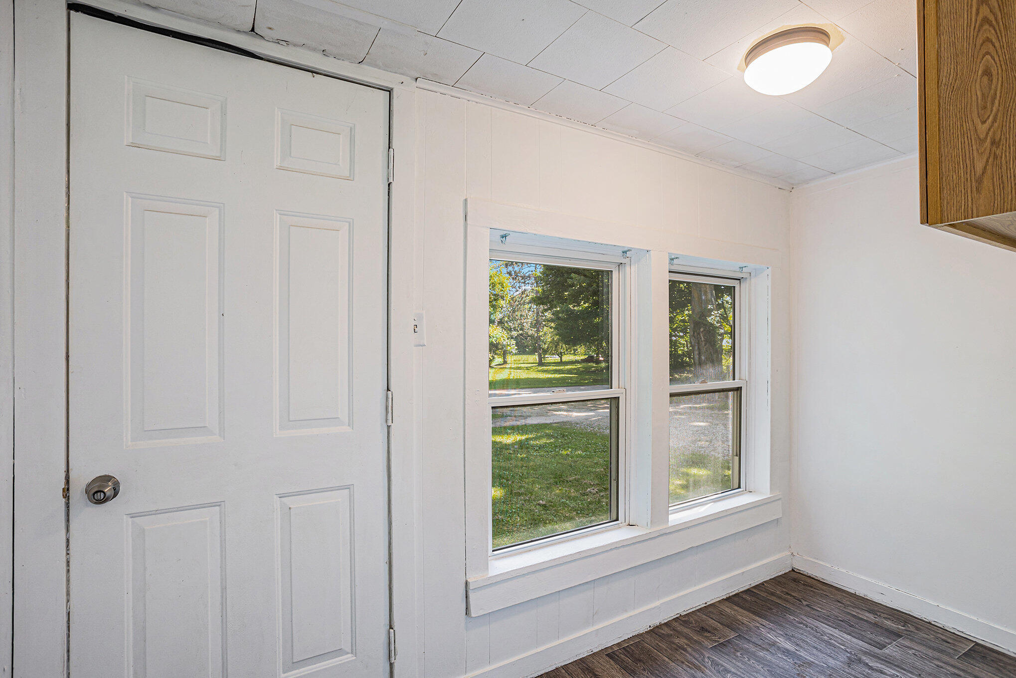 Sherwood Village, Michigan 49089, United States, 3 Bedrooms Bedrooms, ,1 BathroomBathrooms,Residential,Pending,159065