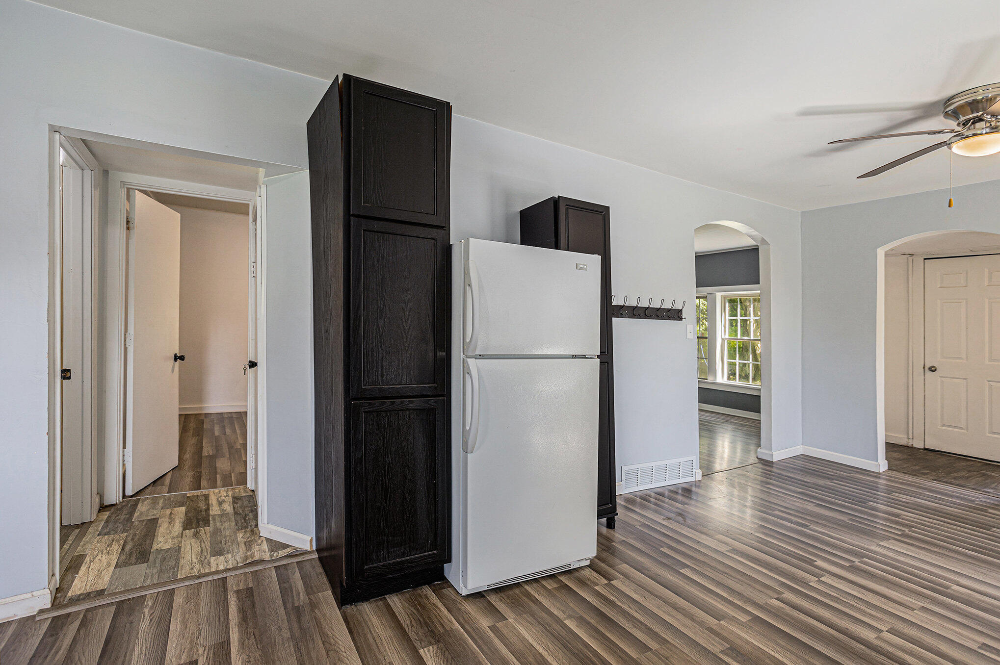 Sherwood Village, Michigan 49089, United States, 3 Bedrooms Bedrooms, ,1 BathroomBathrooms,Residential,Pending,159065