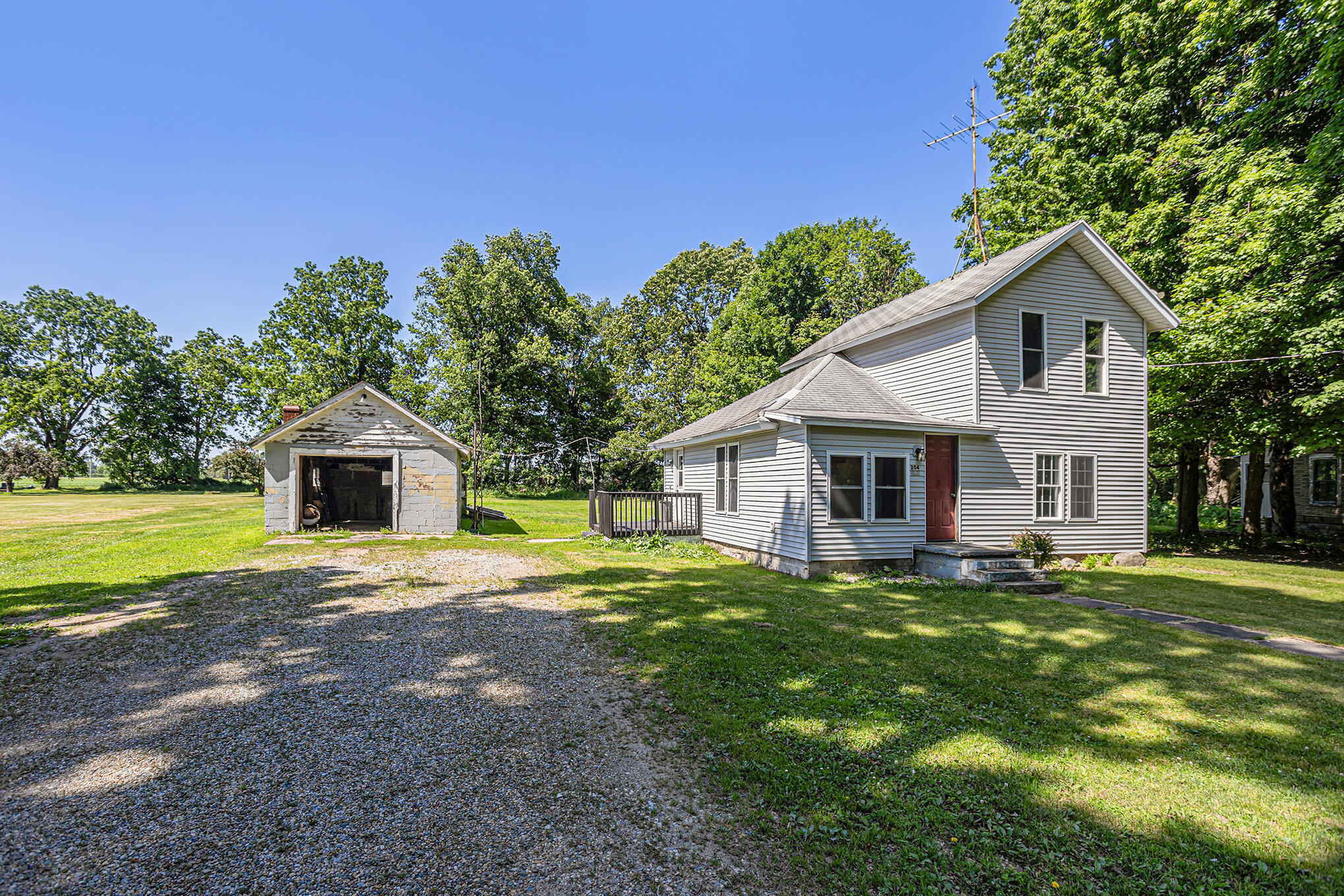 Sherwood Village, Michigan 49089, United States, 3 Bedrooms Bedrooms, ,1 BathroomBathrooms,Residential,Pending,159065