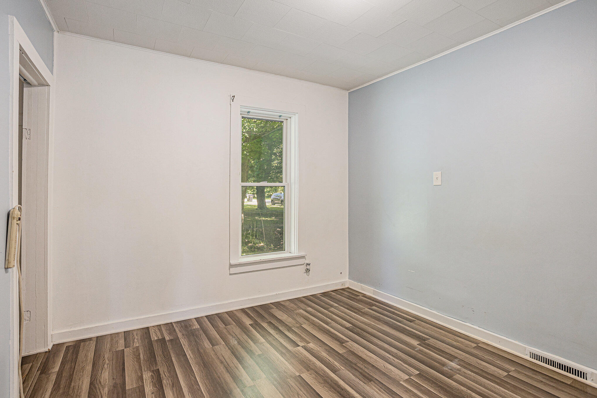 Sherwood Village, Michigan 49089, United States, 3 Bedrooms Bedrooms, ,1 BathroomBathrooms,Residential,Pending,159065