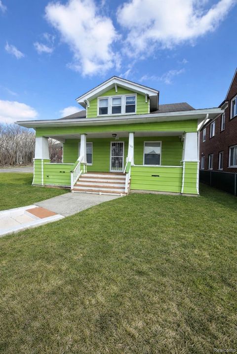 388 N Perry Street Pontiac City MI 48342