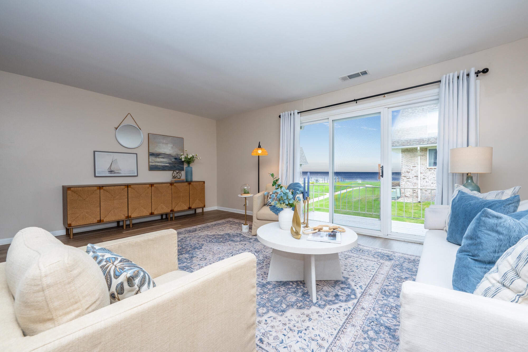 3618 Lakeshore Drive 8