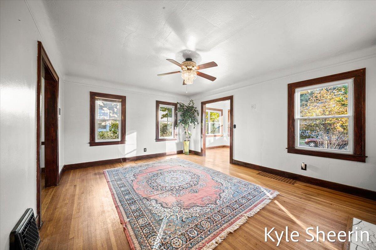 507 Elliott Street SE