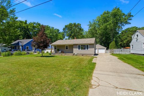 Photo of 16105 Gary Avenue, Grand Haven Charter Township, MI 49417 (MLS # 71026033839)