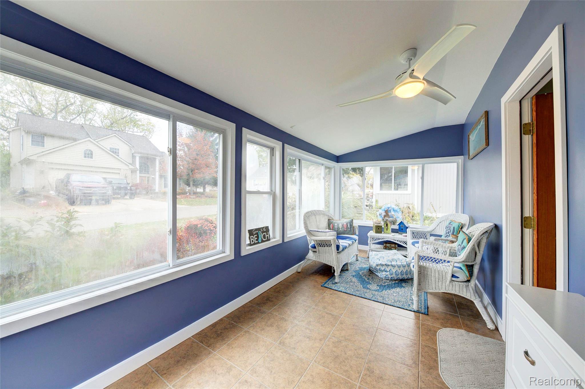 212 Hillcroft Drive