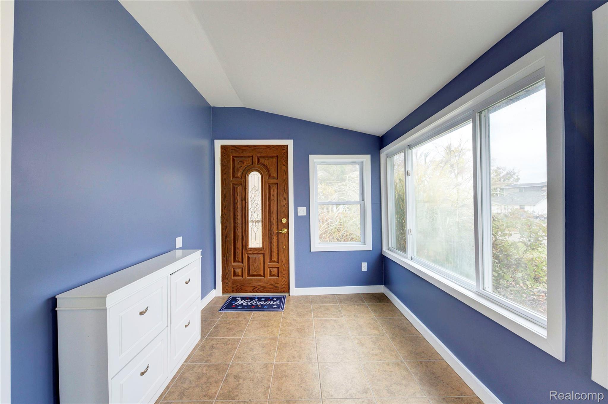 212 Hillcroft Drive