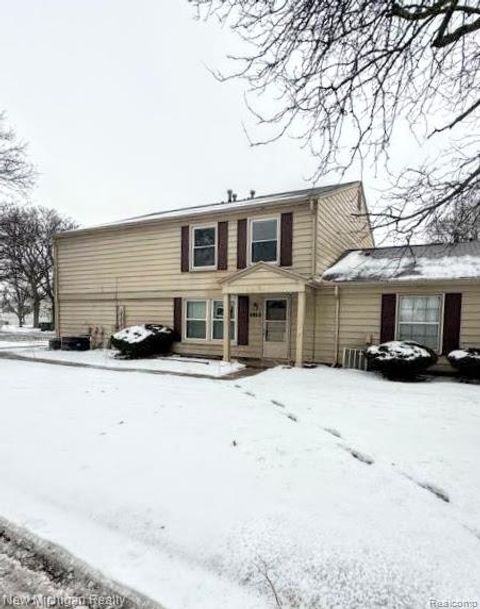 2913 Rockford Court Lake Orion Village MI 48360