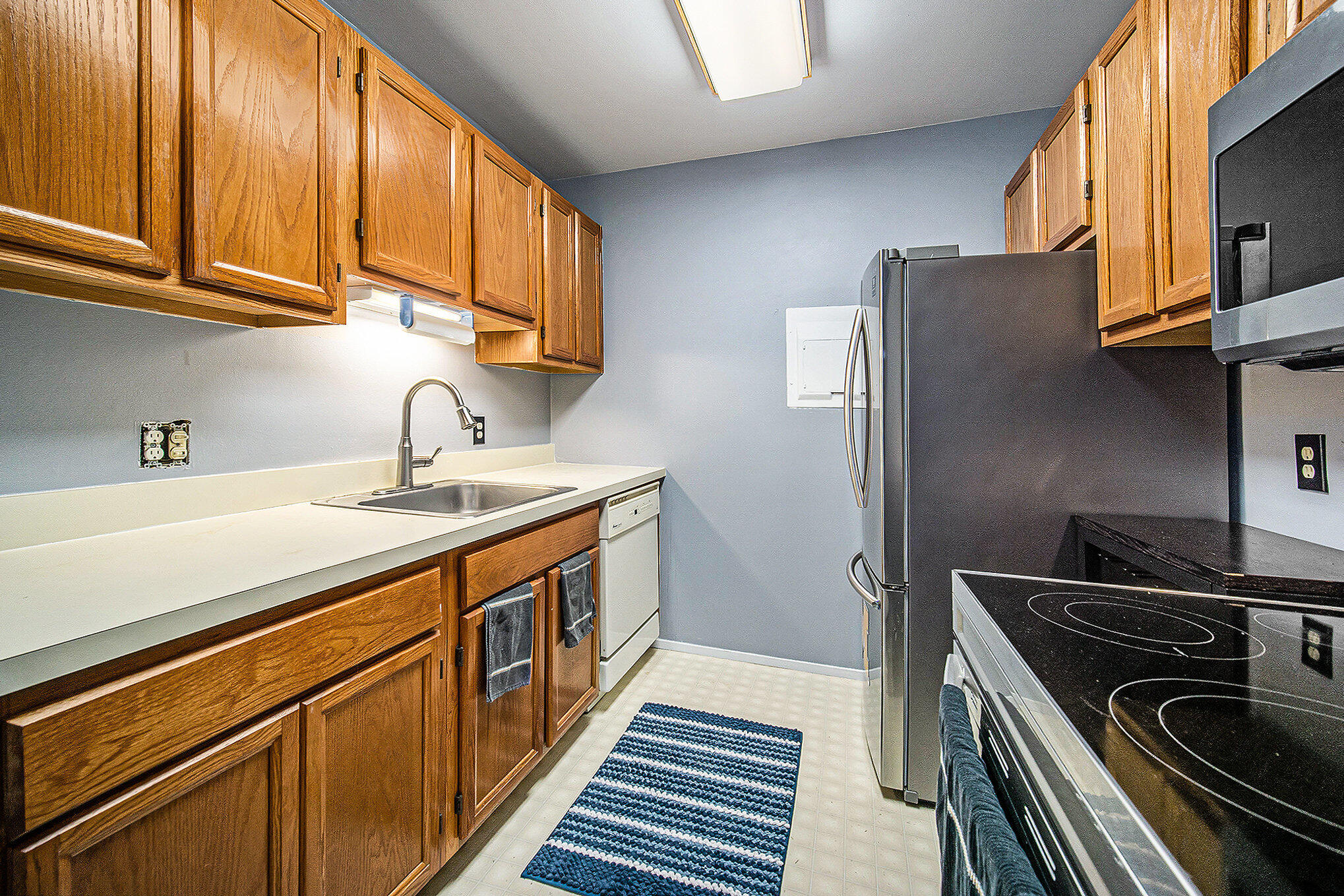 1225 S Maple Road 307