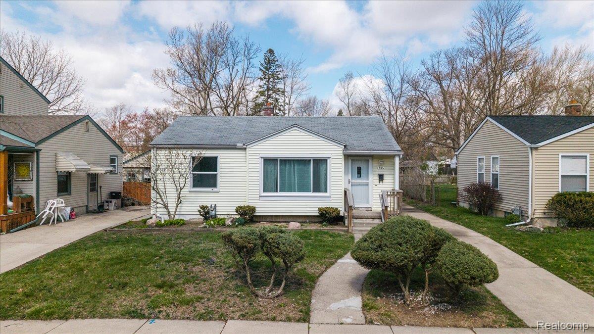 1406 W River Park Drive