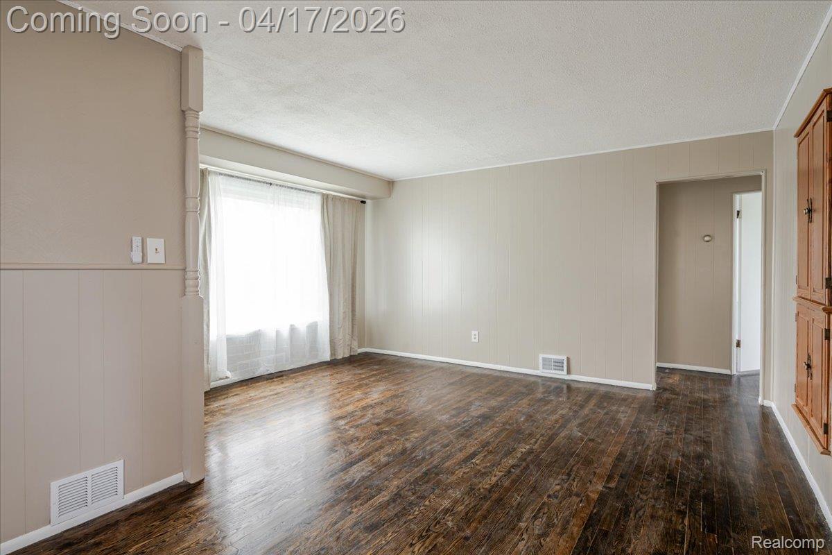 1406 W River Park Drive