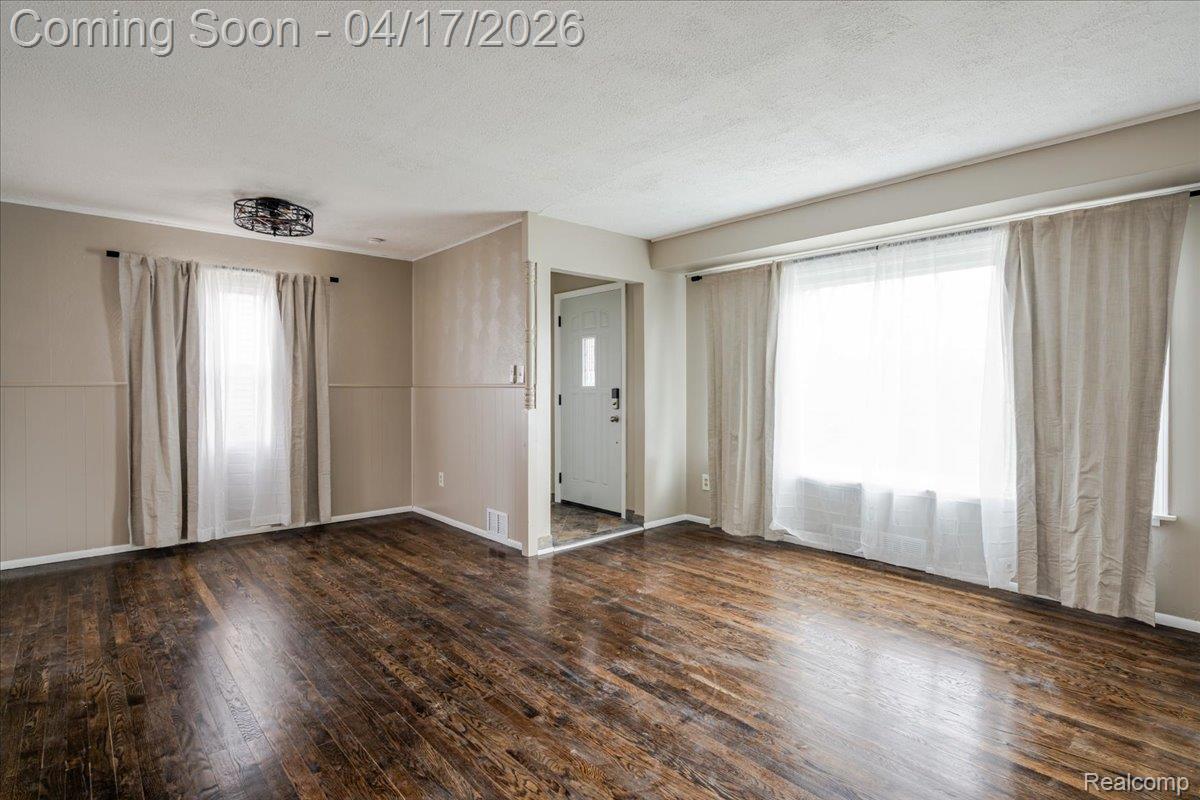 1406 W River Park Drive