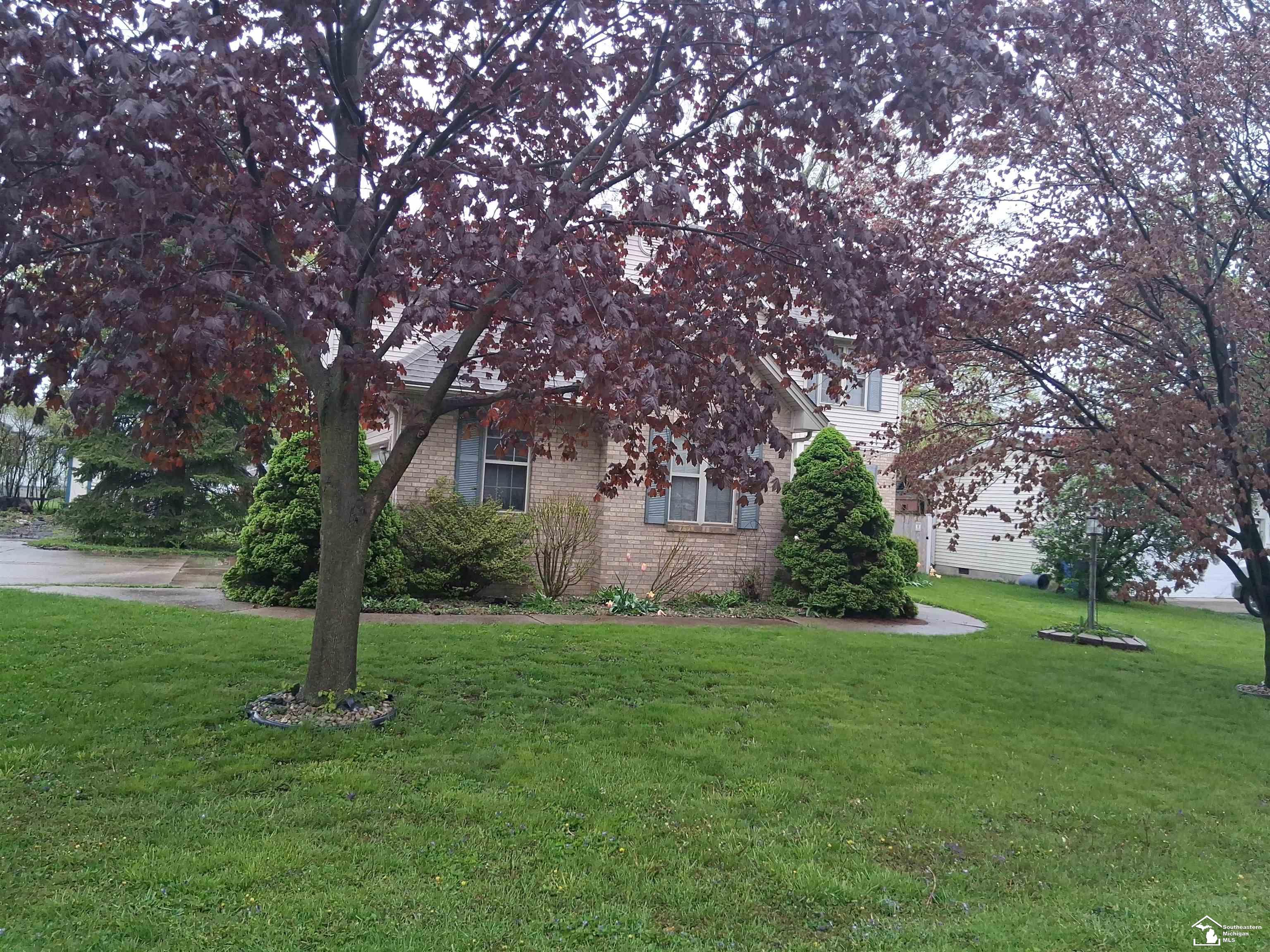3123 E 10th Street