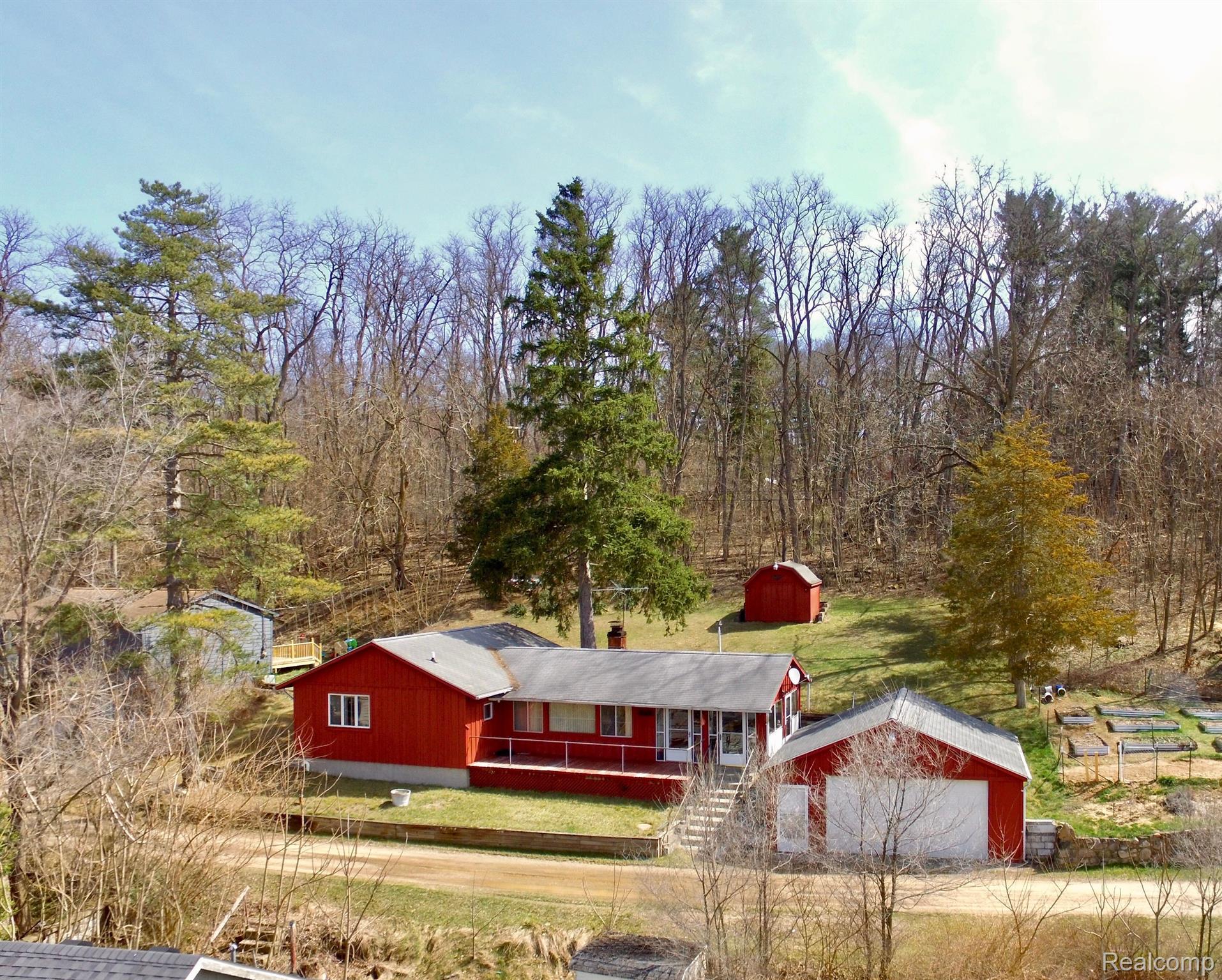 11315 HILLSIDE