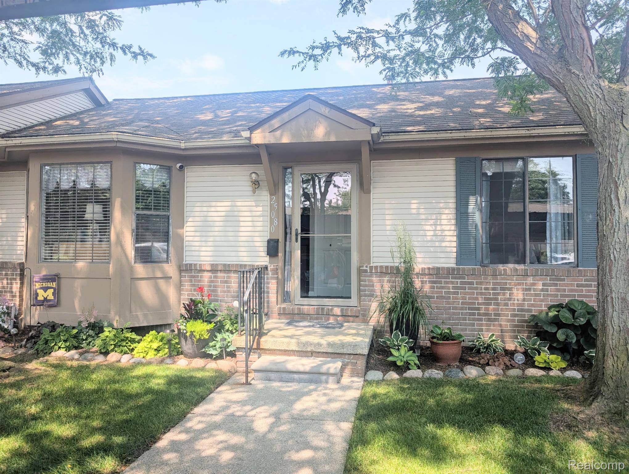 25080 Lighthouse Lane